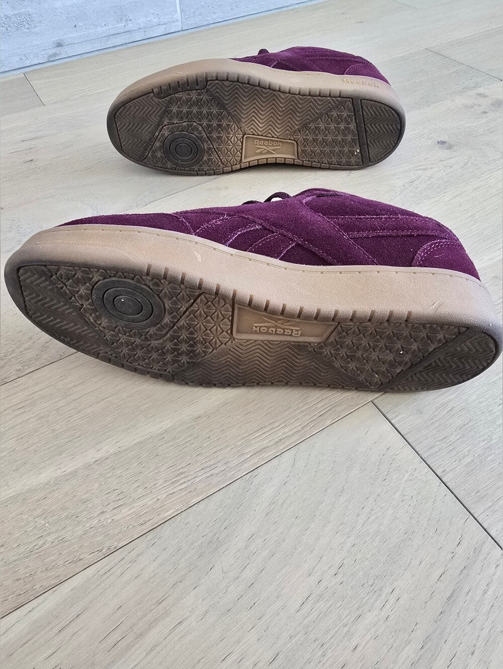 Reebok Classic Suede Sneakers in Burgundy Ortholite Comfort Footbed Msrp $90 - Picture 7 of 10